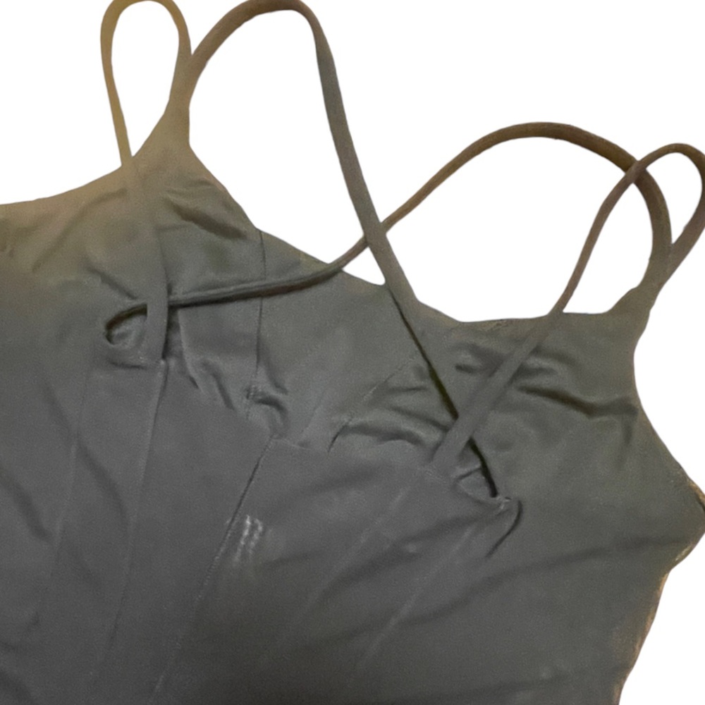 Lululemon Built in Bra Mesh Detail Black Top - Picture 5 of 6